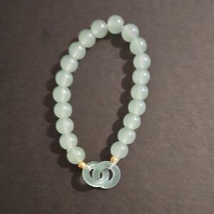 Elegant Jade Beaded Bracelet